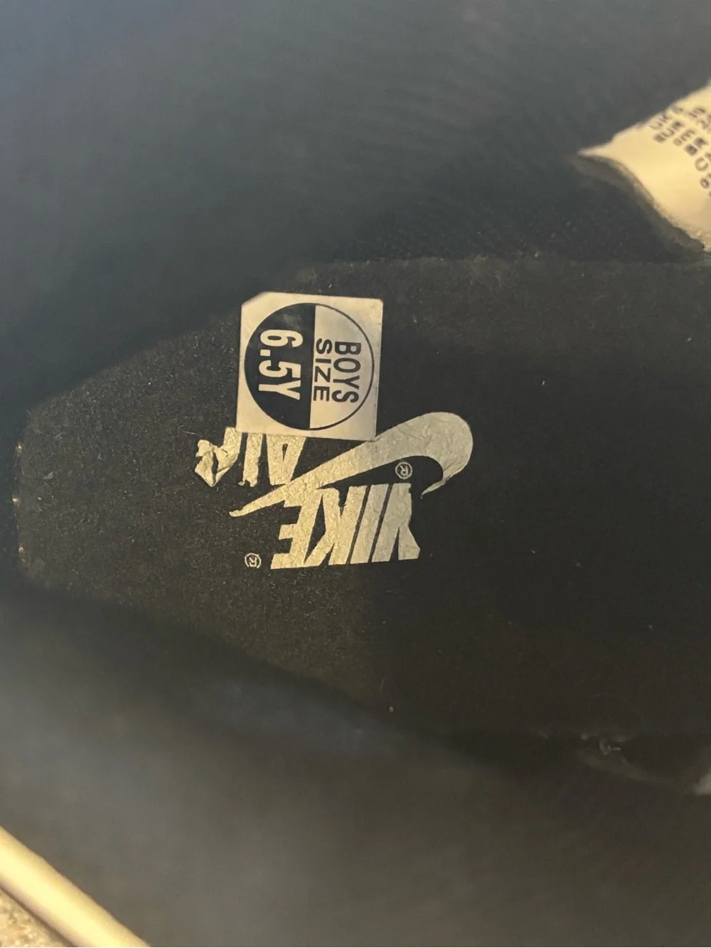 Air Jordan 1 Retro High OG "DARK MOCHA" Kid’s Size 6.5/Woman’s Size 8, LIKE NEW - Picture 5 of 11